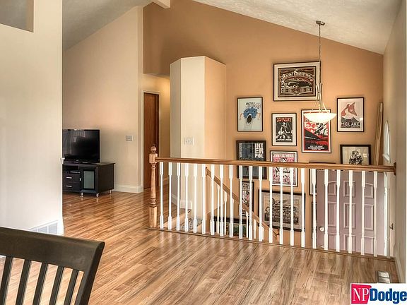 5th image of 109 Oakwood Dr