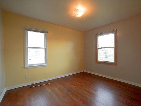 4th image of 4014 Stratmore Ave