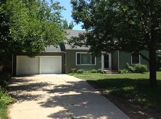310 N Ridgewood Dr, Wichita, KS 67208