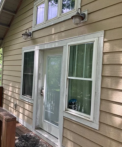 188 S Grove St — Photo 6