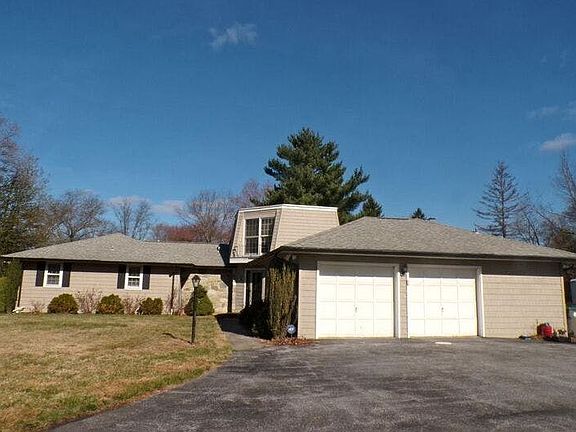 2nd image of 101 Pembrey Dr
