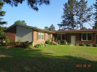 2113 Westwood Dr, Kinston, NC 28504