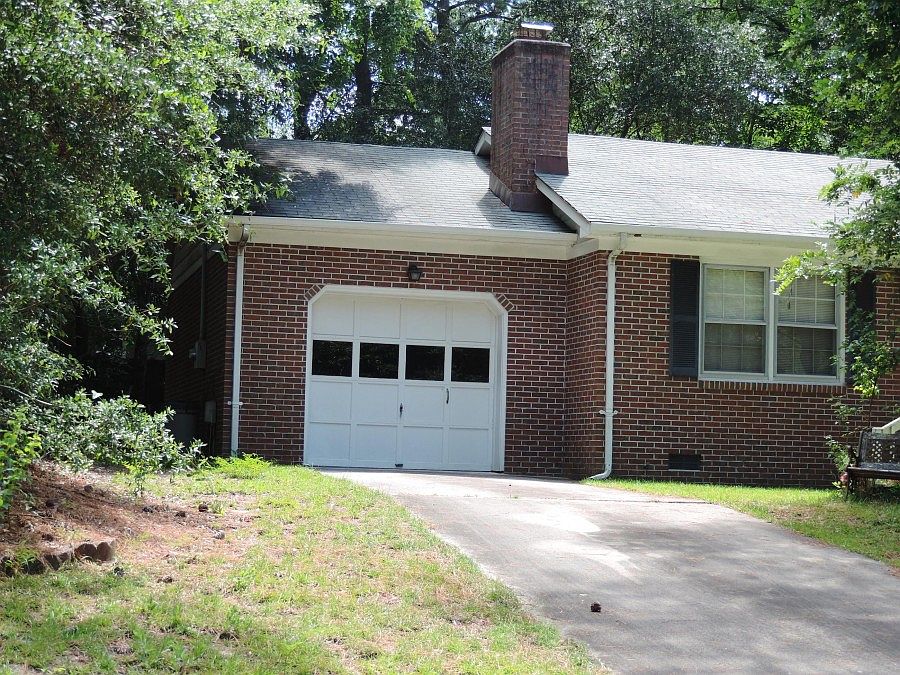 2nd image of 124 Willow Rd
