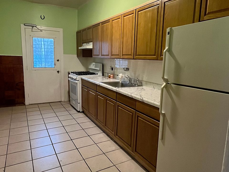 1st image of 3219 43rd St