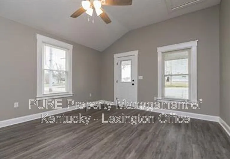 103 Moberly Ave #B — Photo 11
