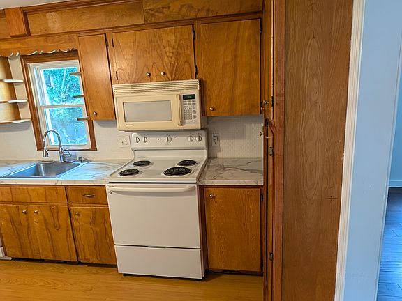 5th image of 85 Central Ave #2