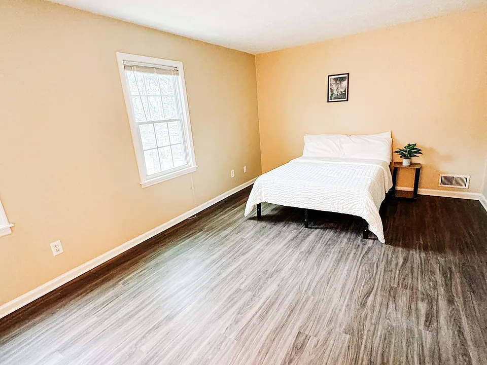 Emerald North Cir