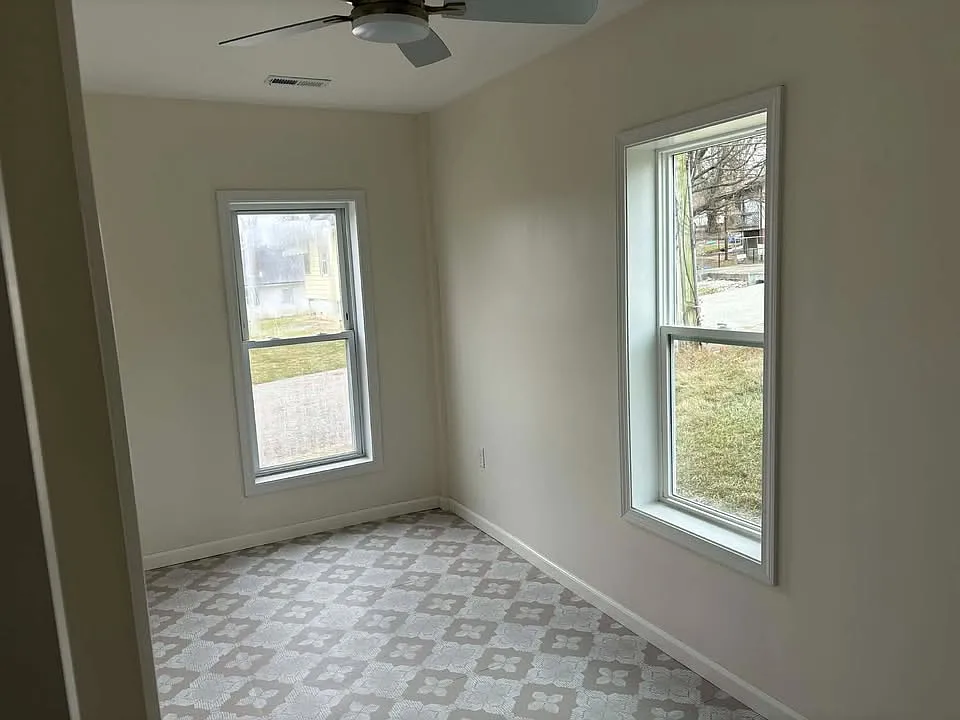 3 bed, 1.5 bath, 940 sqft, $1,500 — Photo 4