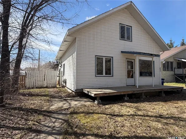 407 2nd STREET E, Meadow Lake, SK S9X 1E8