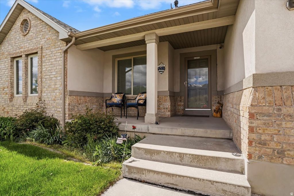 1229 N 2025 W, Layton, UT - View 4