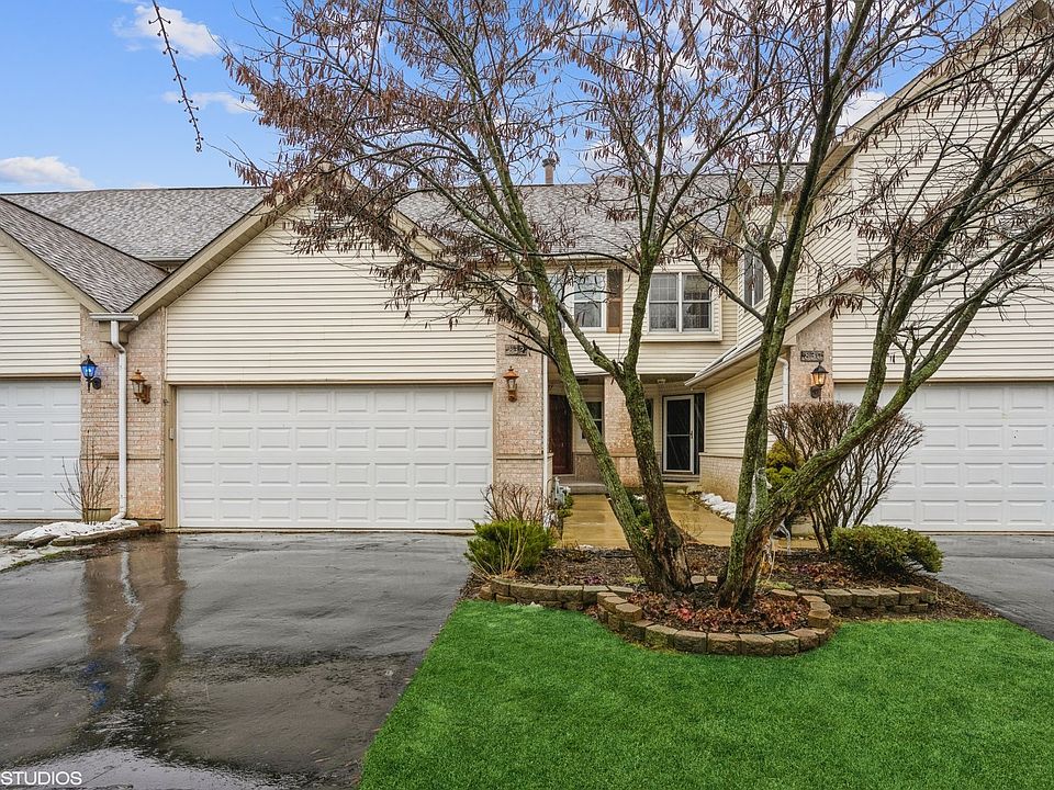 1st image of 832 Thornwood Dr