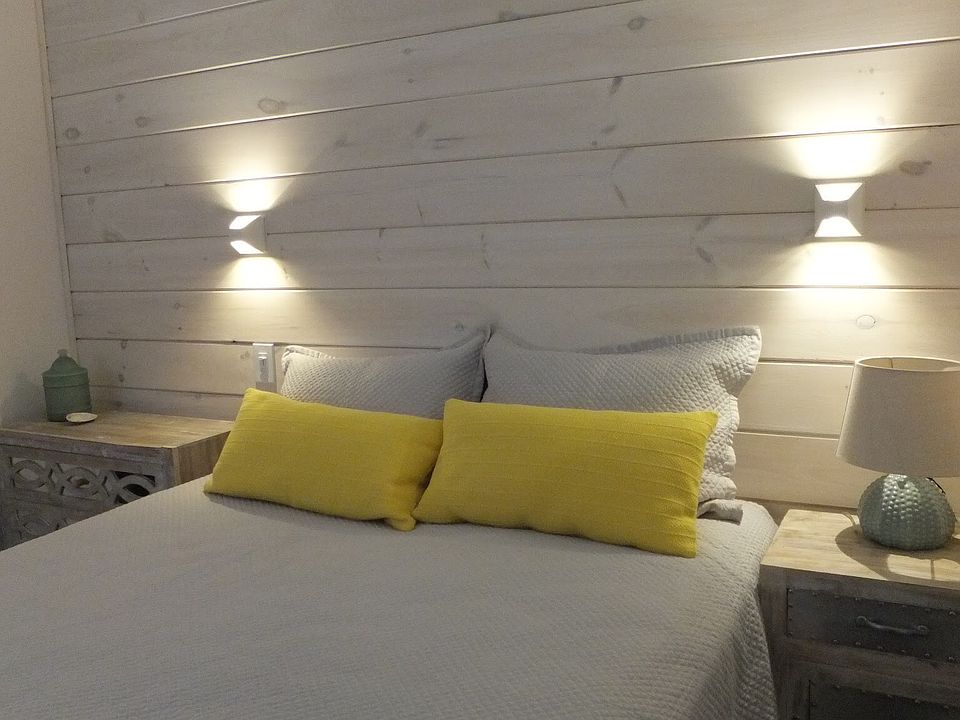 Upstairs bedroom 2