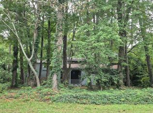 6717 Live Oak Ln, Douglasville, GA 30135