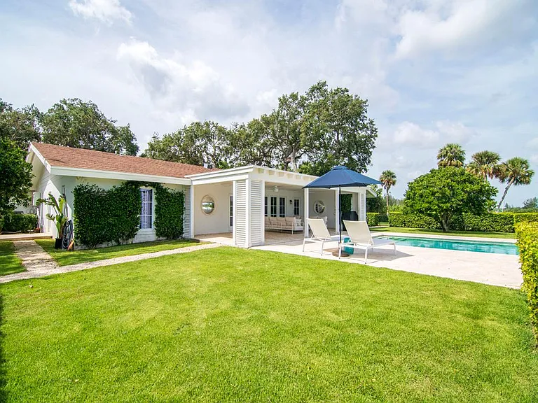215 Live Oak Rd — Photo 34