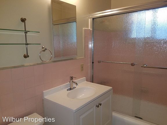 4th image of 1311 Hoover St APT 04