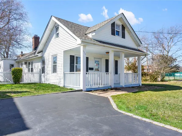 526 S Ocean Avenue, Freeport, NY 11520