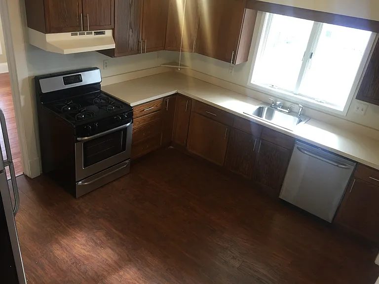 45 Henry Ave — Photo 9