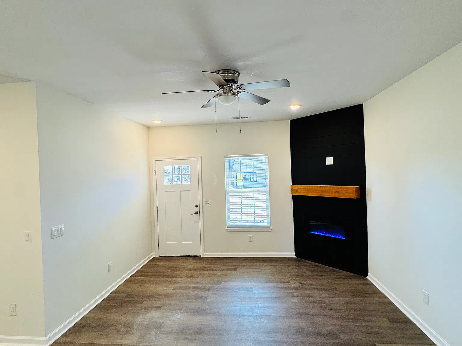 3 bed, 1100 sqft, $1,500 — Photo 4