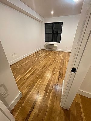 4th image of 236 Palmetto St #1