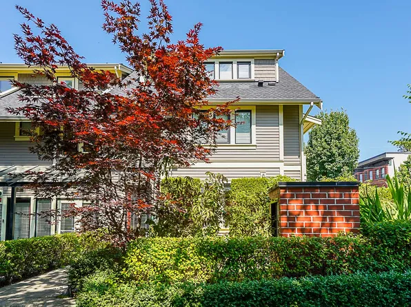 1787 Napier St, Vancouver, BC V5L 2N1