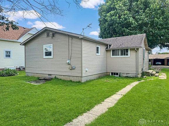 5th image of 416 Newell St
