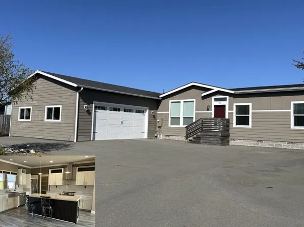 218 Cove Rd, Brookings, OR 97415