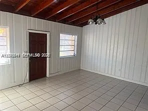 1112 SW 65th Ave #BACK — Photo 3