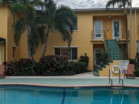3rd image of 727 NE 16th Avenue #727C