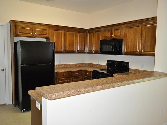 3rd image of 255 Sawgrass Trl