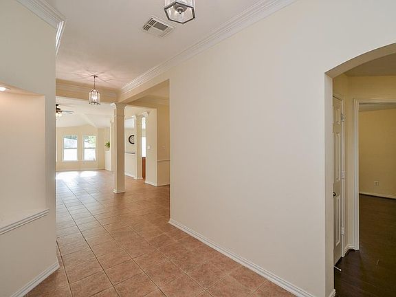 5th image of 16230 Fleethaven Ln