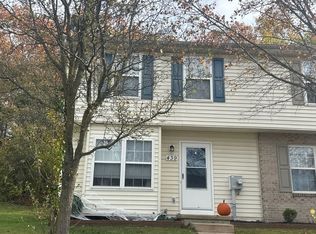 439 Ridgefield Ave, Stephens City, VA 22655