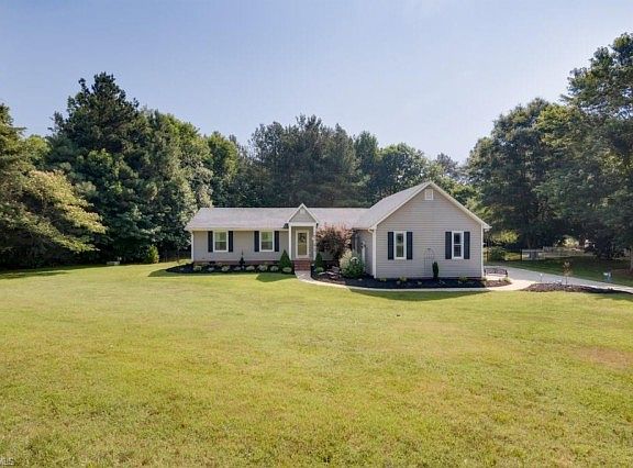 3rd image of 7614 Whitaker Dr