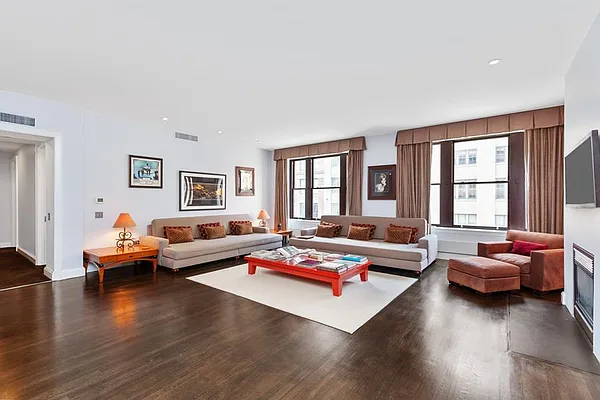 Rented by Domus Realty | media 18