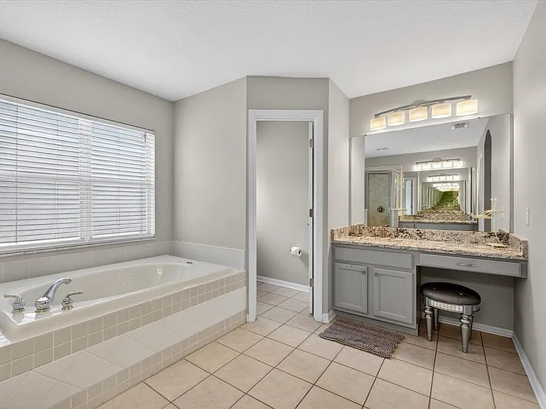 11115 Avery Oaks Dr — Photo 33