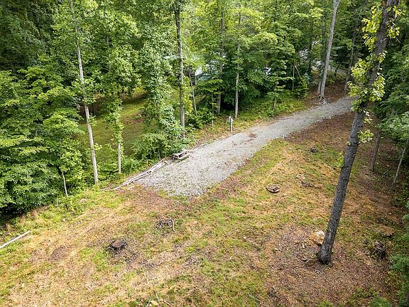 2nd image of 222 Witherspoon Dr