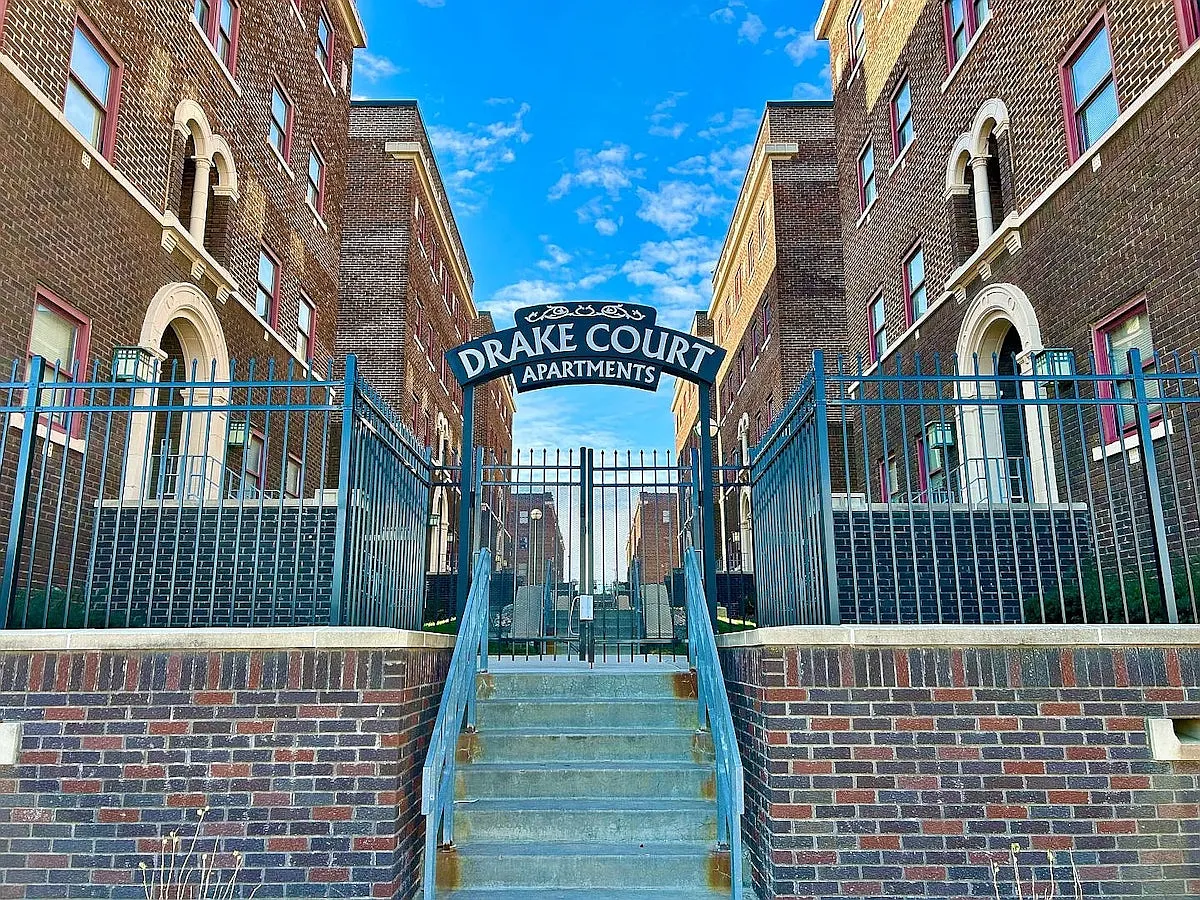 Drake Court — Photo 2