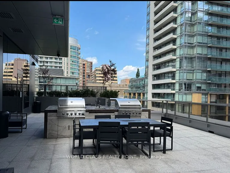 11 Yorkville Ave #3706 — Photo 20