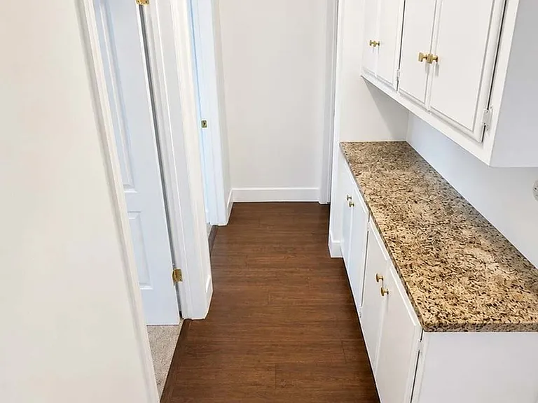 14222 Enfield Cir — Photo 31