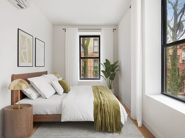 37 Carmine St #2B — Photo 2