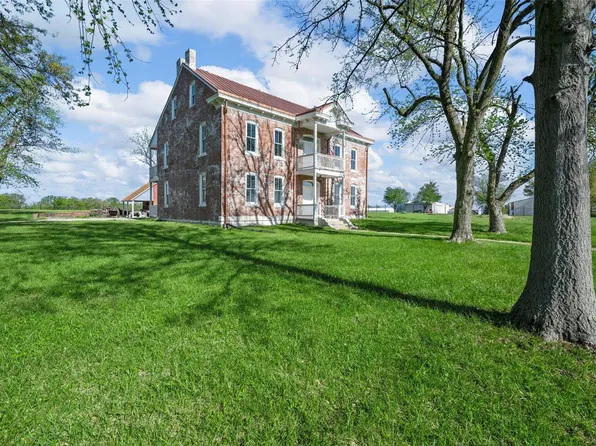 9321 Coach Rd, Columbia, IL 62236