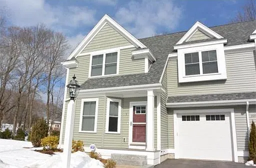 4 bed, 3.5 bath, 2850 sqft, $5,050 — Photo 2