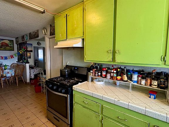 3rd image of 2200 Julian Ave