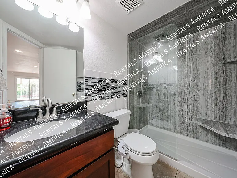 820 N Granada Dr — Photo 14