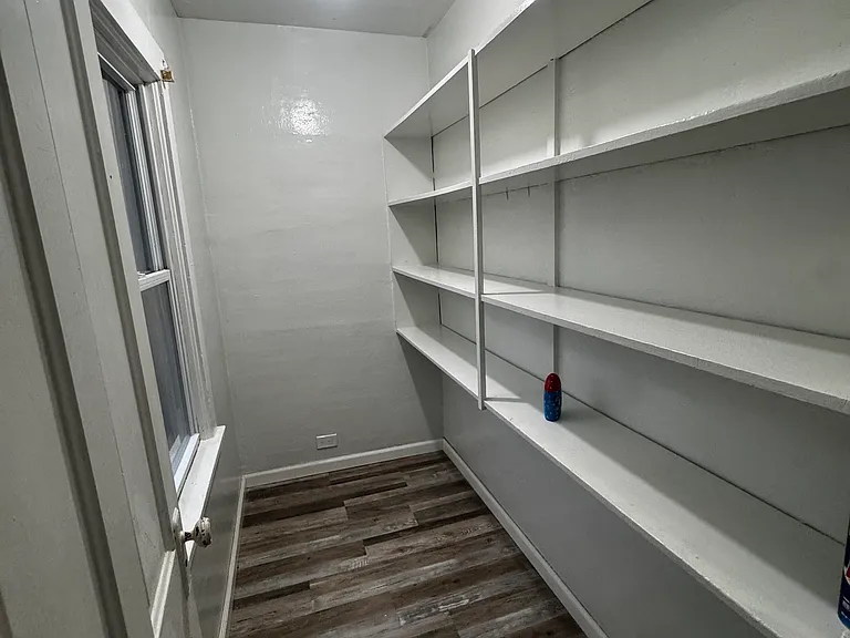 1618 Electric Ave #2 — Photo 9