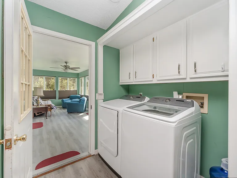 1401 W Schwartz Blvd — Photo 9
