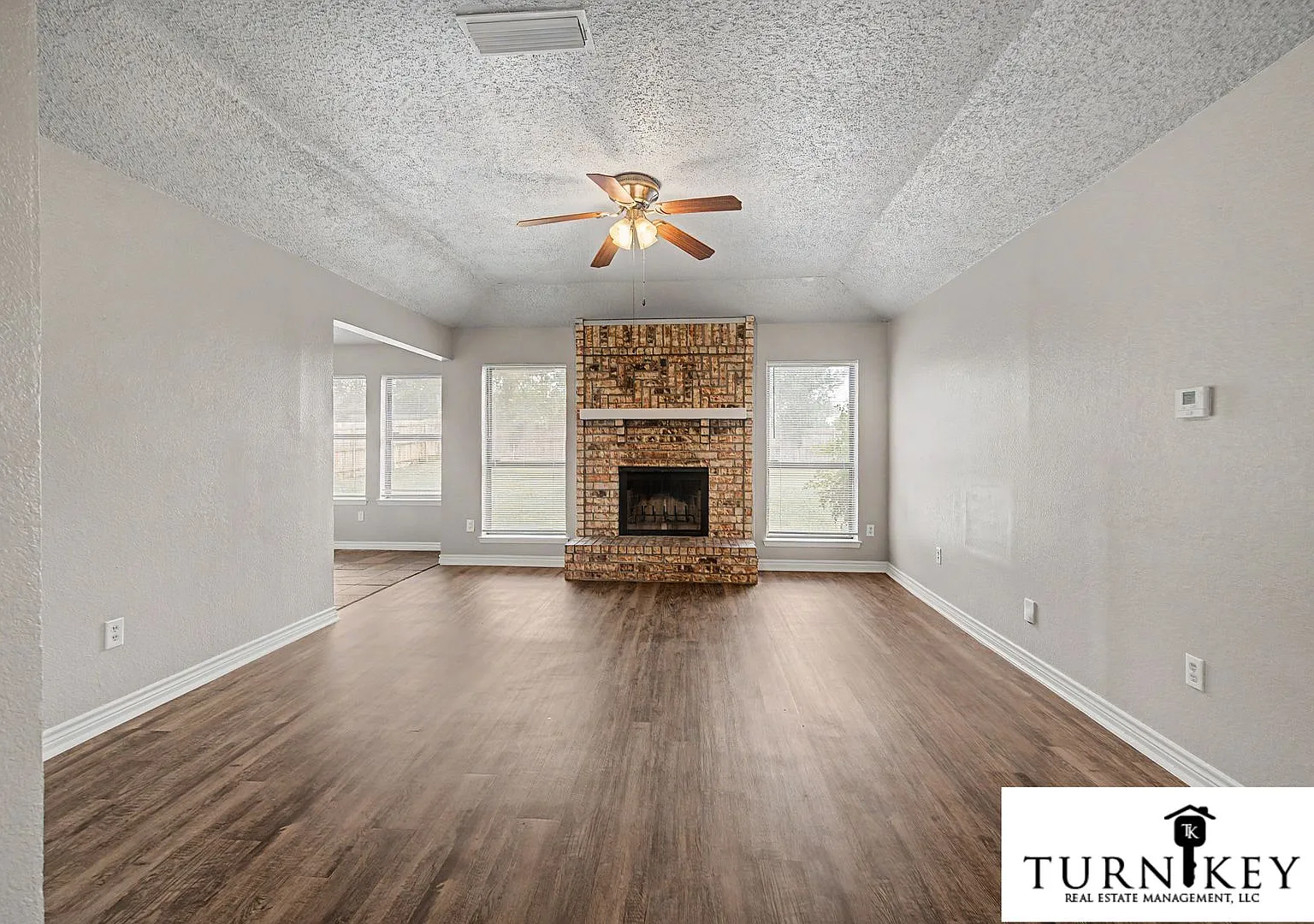Cozy 3/2 Burleson Charmer | Wood-Burning Fireplace | 2-Car Garage | Pet-Friendly — Photo 3