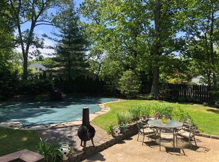 14 Roslyn Dr, Oakhurst, NJ 07755
