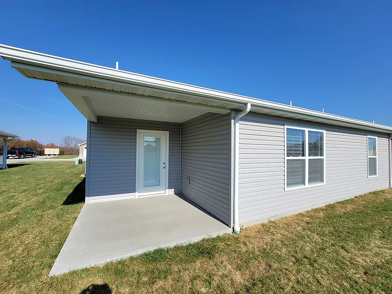 100 Whispering Meadows Dr — Photo 5
