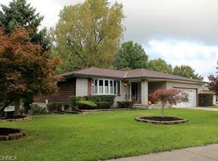 4287 Dorset Dr, Brooklyn Heights, OH 44131
