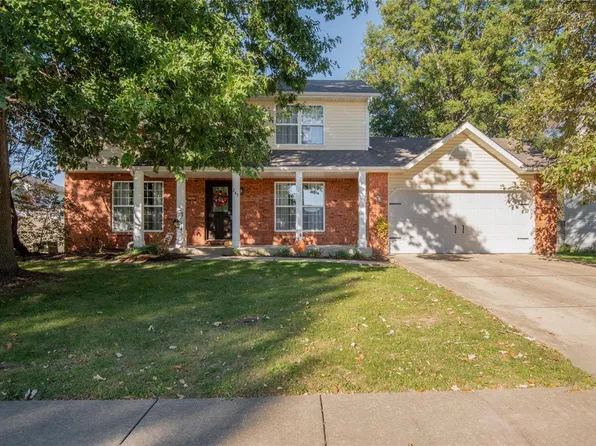 245 Fairington Dr, Troy, IL 62294